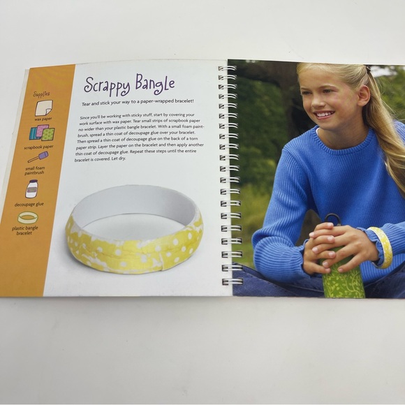 3/$15 AMERICAN GIRL: Scrapbook Jewelry Book - Picture 5 of 6